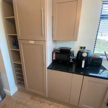 Business Is Not Open Homestay szállás Limerick Junction